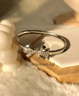 Silver Étoile Bow Cuff