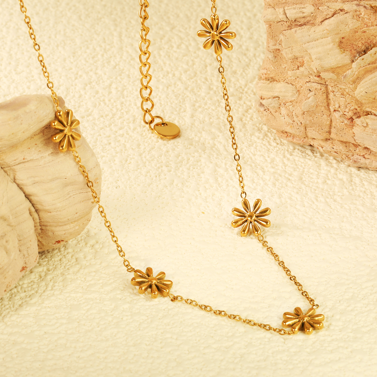 Aveline necklace