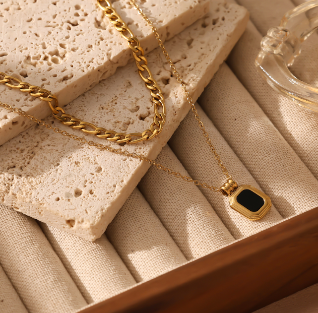 Noira Necklace