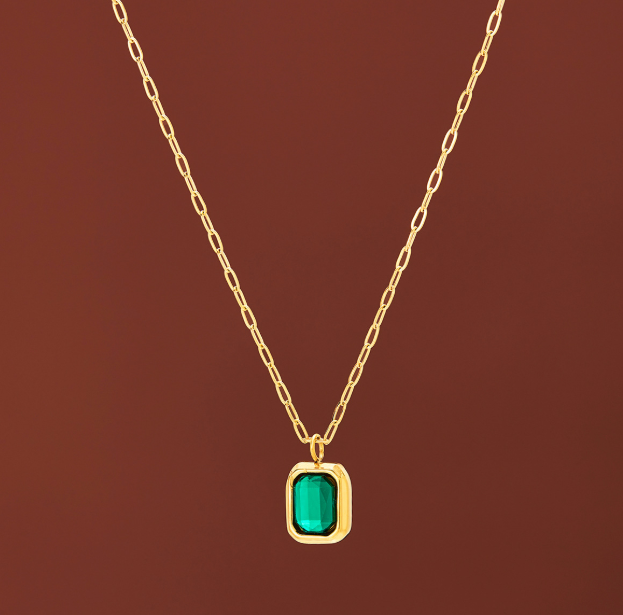 Emerra Pendant