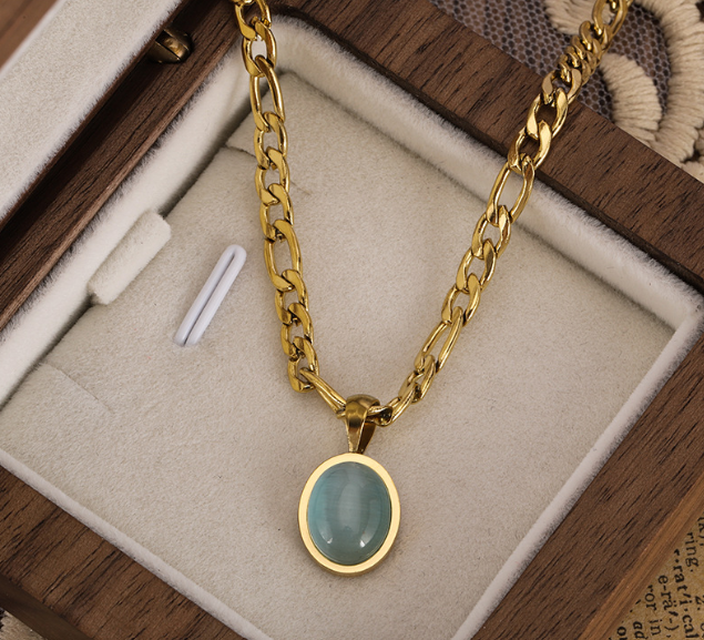 Cyra Pendant