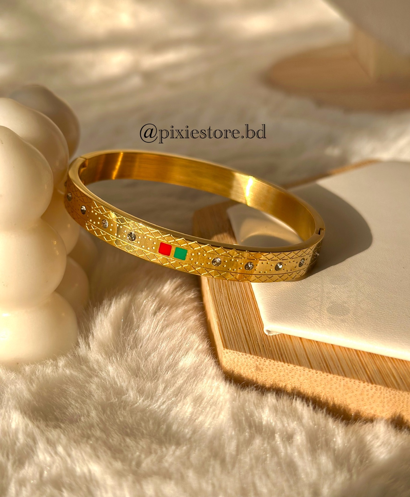 Auriel Bangle